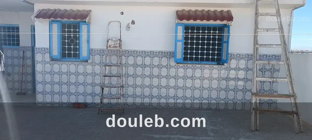 Studio au 2 ème étage à Tunis