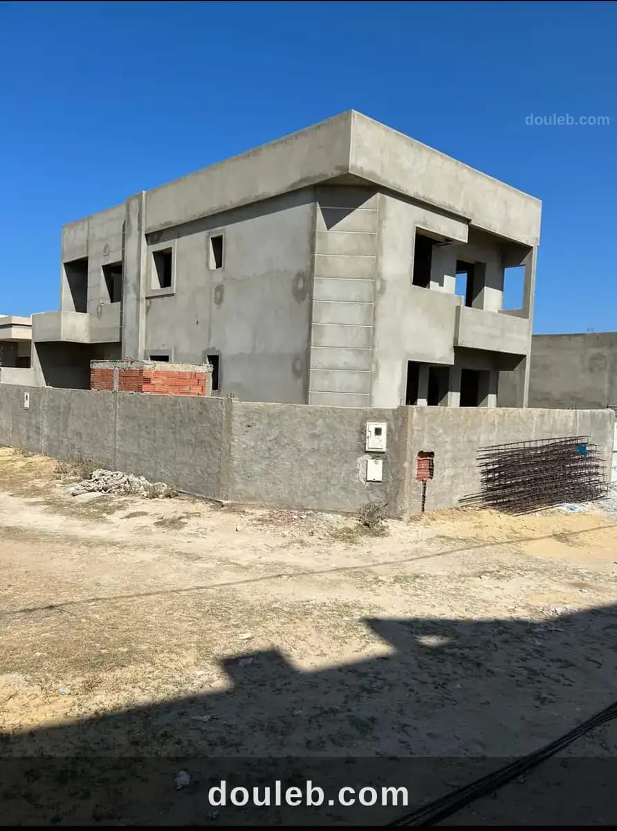 Villa composée de deux logements indépendants à Mahdia