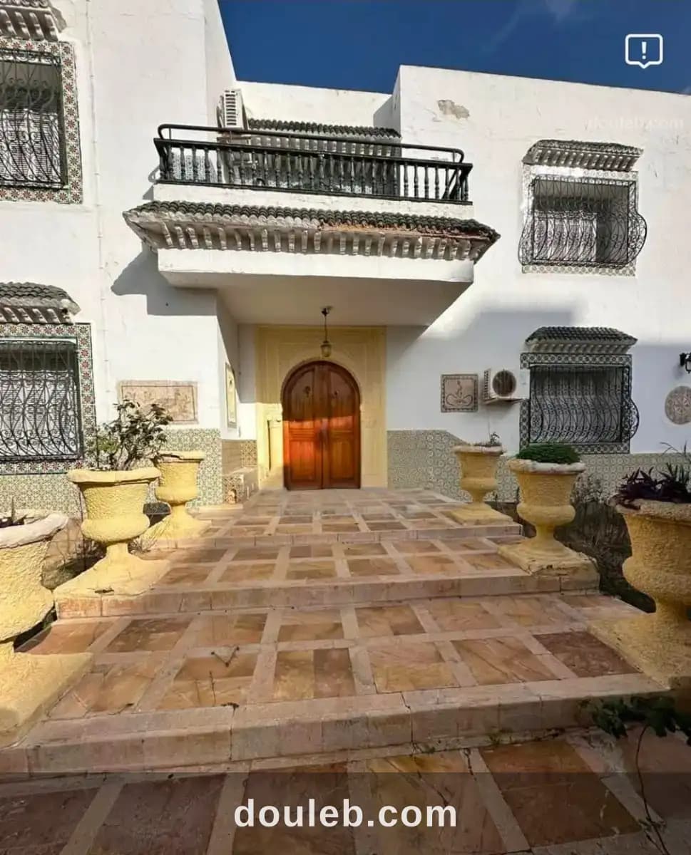 Magnifique villa 4000 m2 terrain à chatt mariem à Sousse