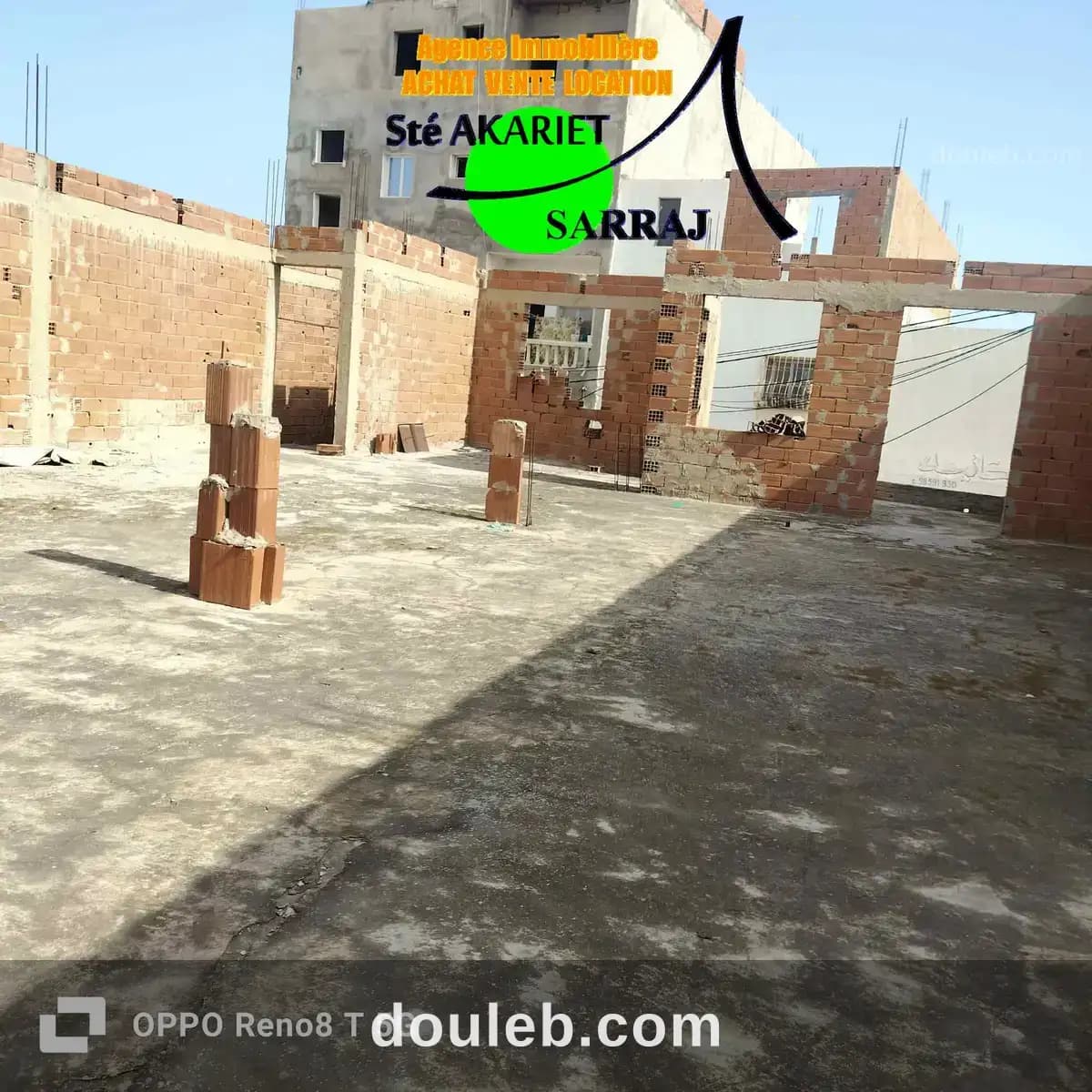 Local et 1ér étage inachevé prés meublatex akouda à Sousse