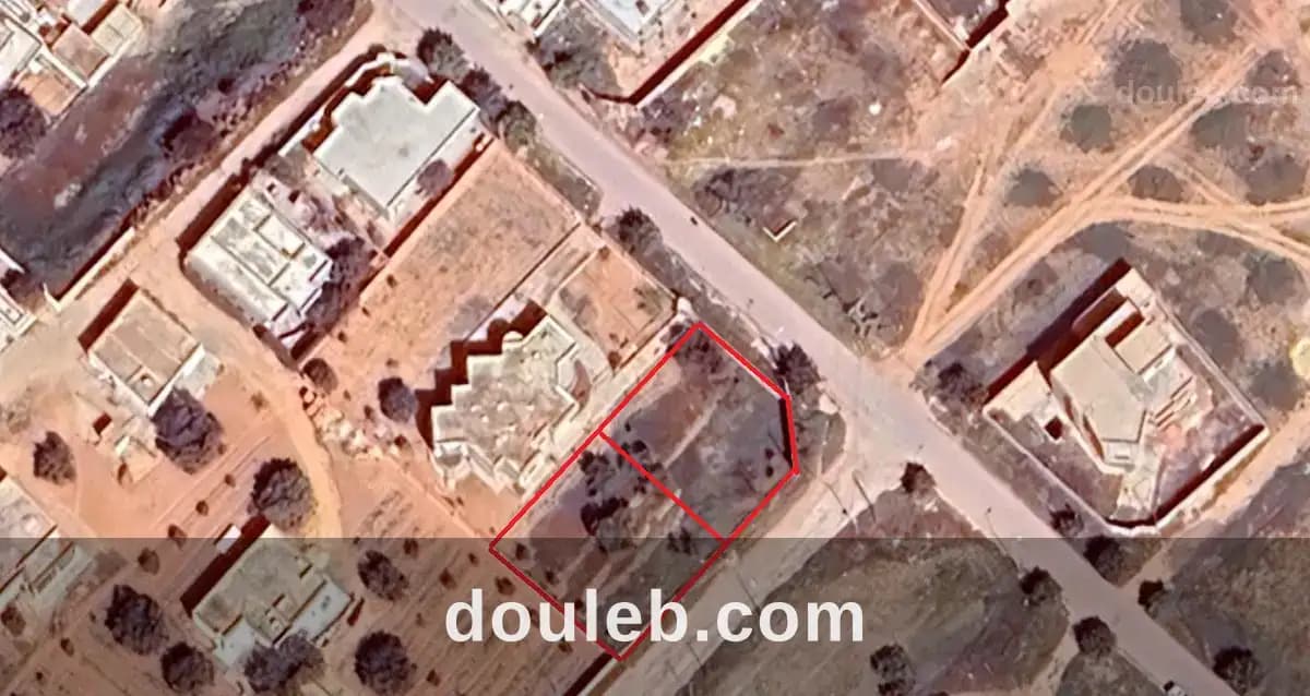 2 lots de 400m carré chacun sur route principale à Sfax