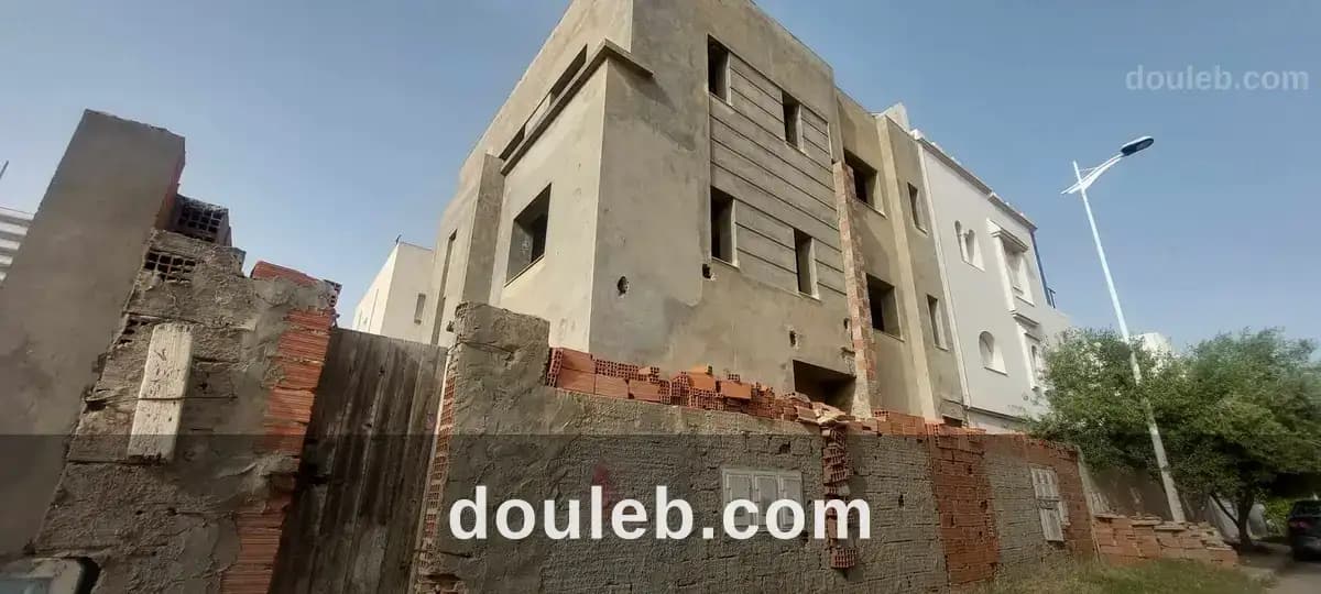Maison inachevée à la cité el wafa afh2 à Nabeul