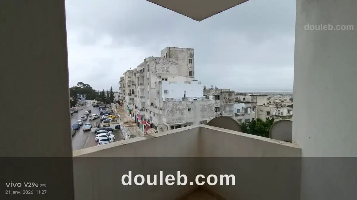 De particulier à particulier vend s 3 à el manar 1 à Tunis