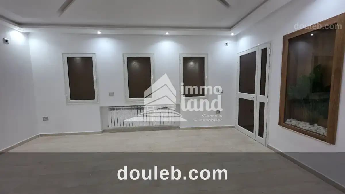 Triplex s5 avec jardin à la soukra à Ariana