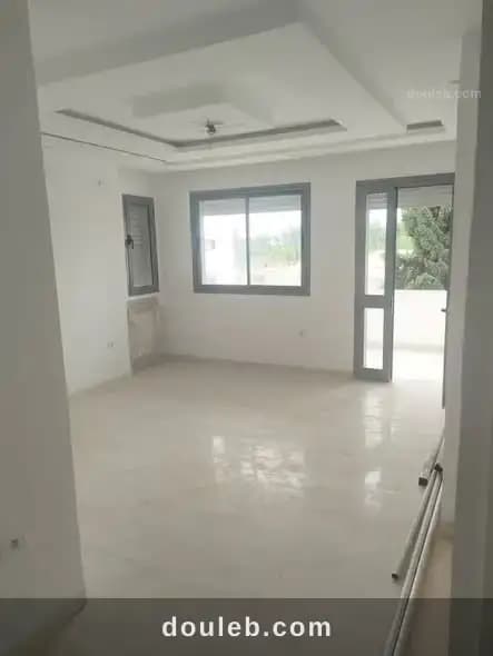 Etage de villa neuf à chotrana 3 à Ariana