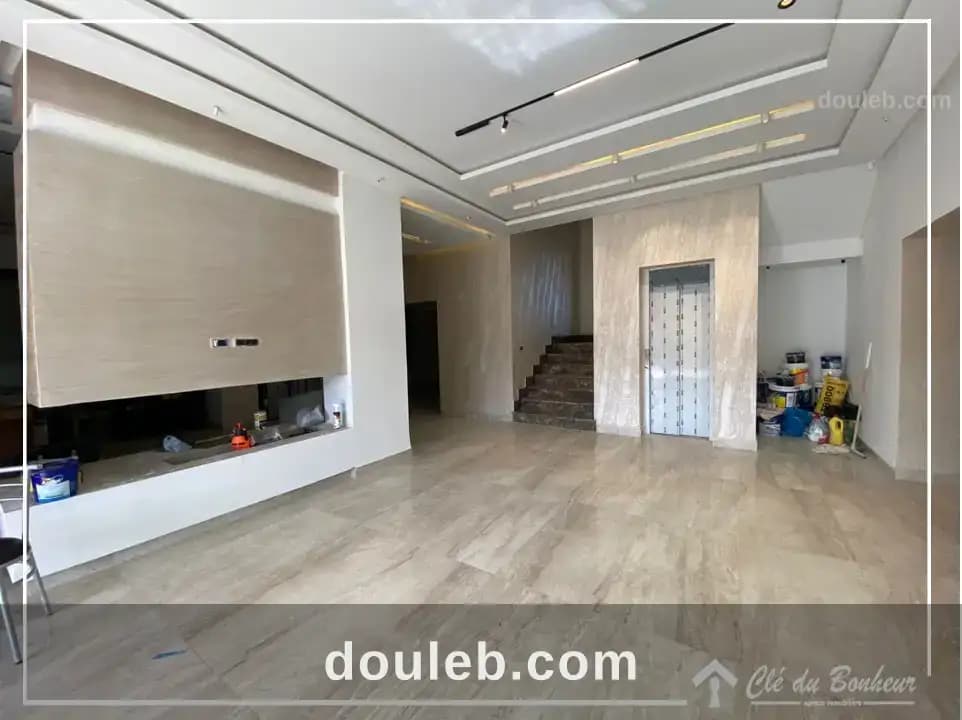 Superbe villa neuve à borj touil à Ariana