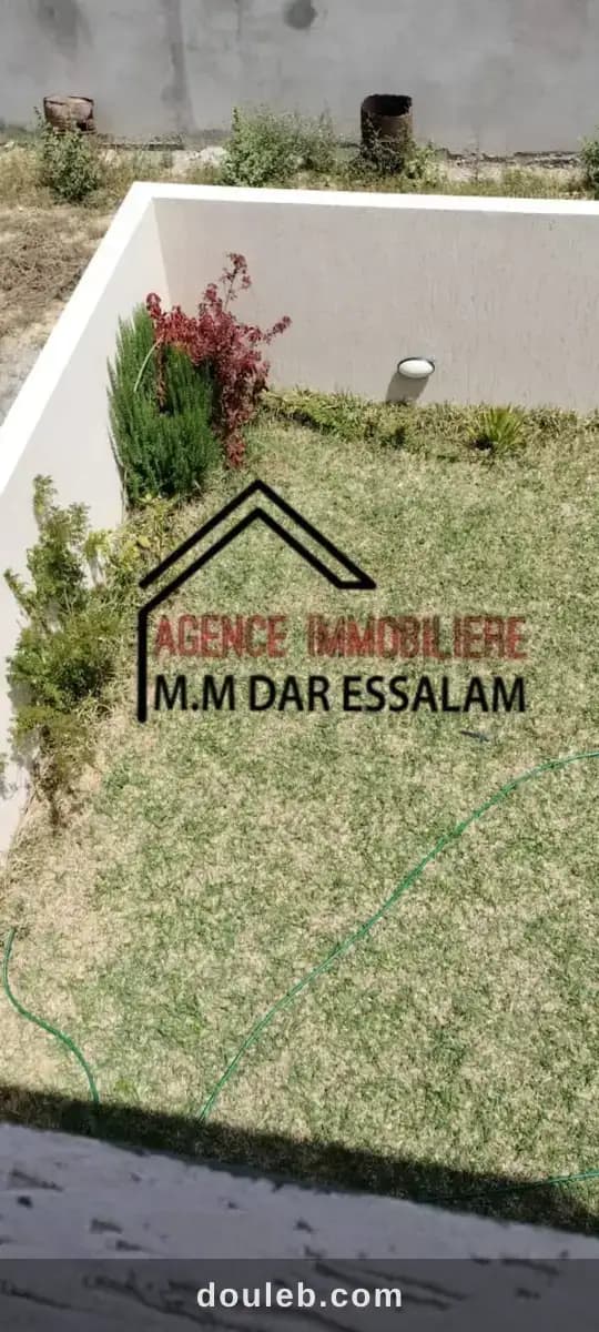 Maison avec un jardin et indépendante à Nabeul