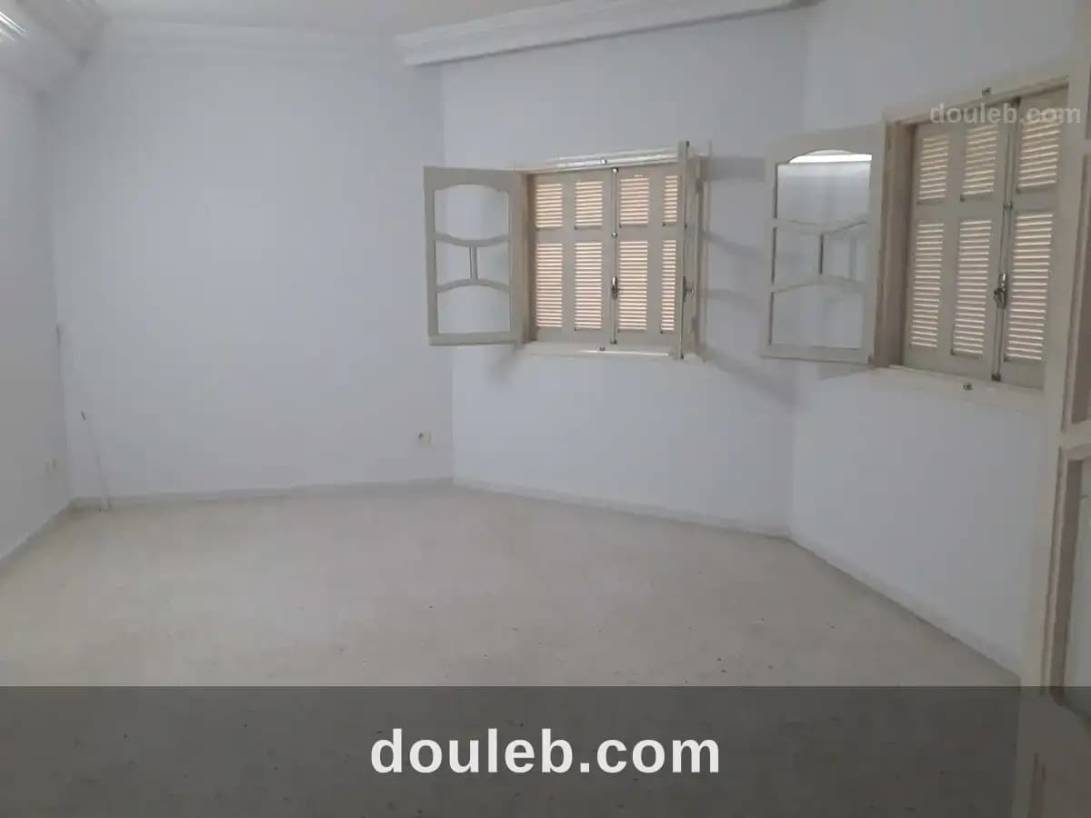 Etage villa au rdc à Sfax