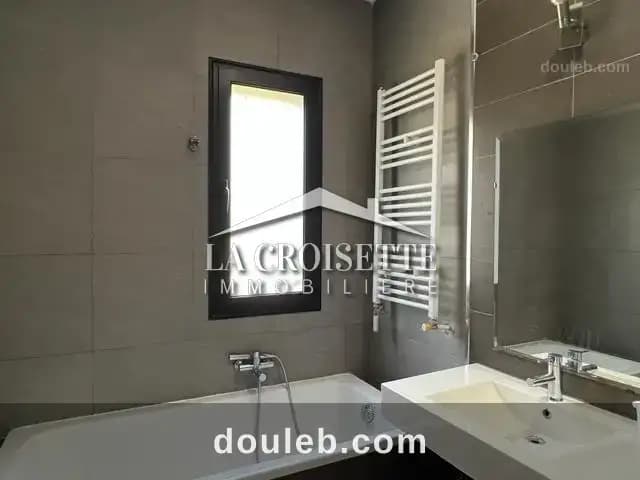 Appartement s4 avec jardin à la marsa zal1758 - Miniature 5