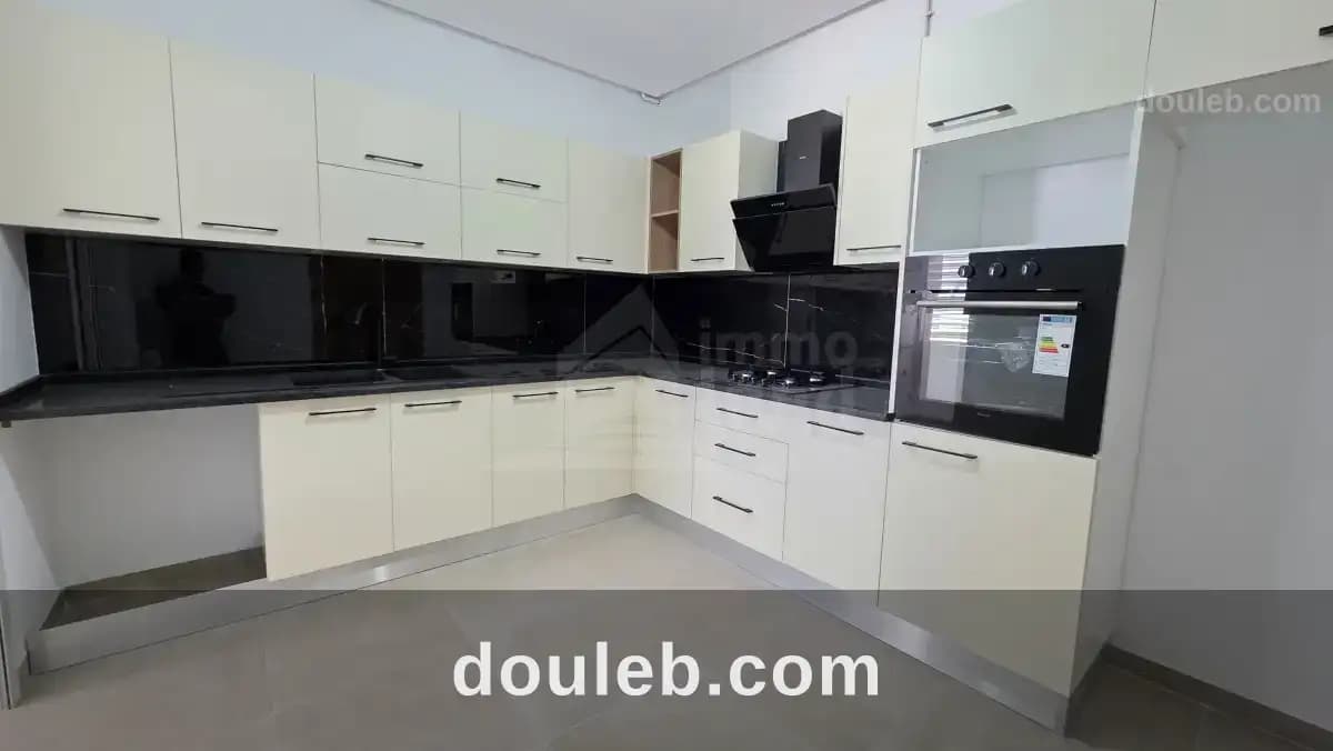 Appartement s2 jamais habité à la soukra à Ariana