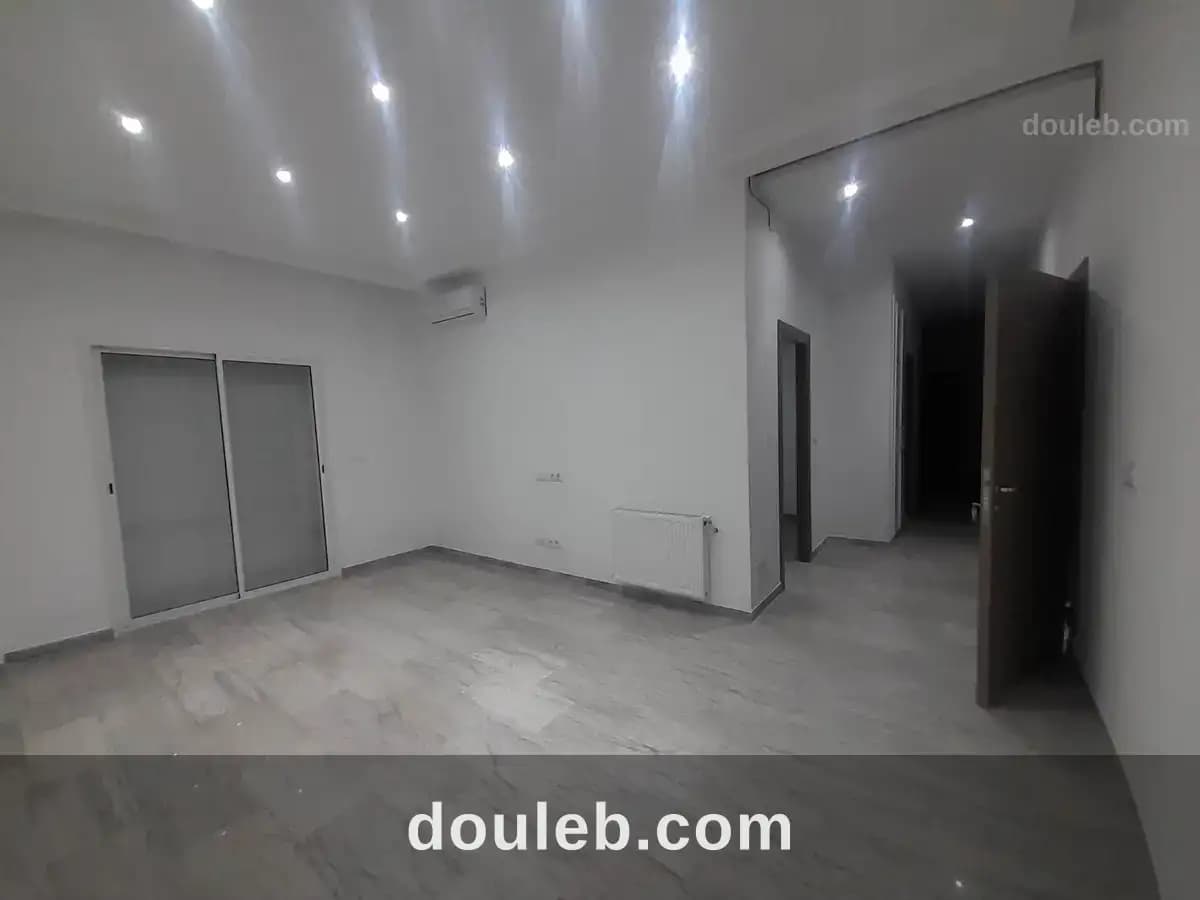 Appartement au rdc avec une terrasse à Ben Arous