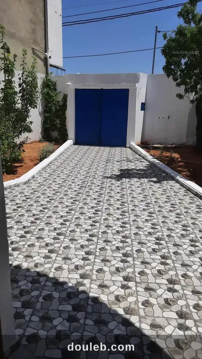 Maison séduisante à mnihla à Ariana