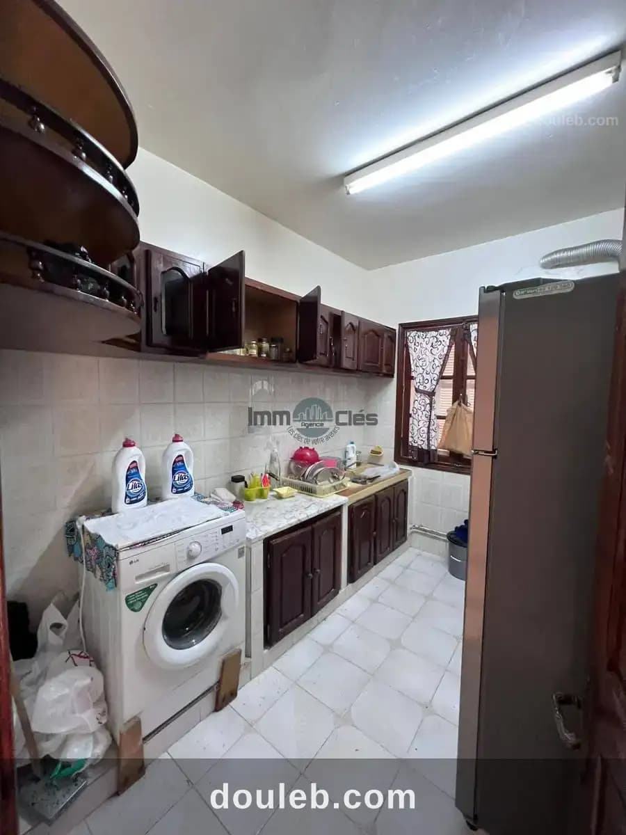 Propre et vaste appartement - Miniature 5