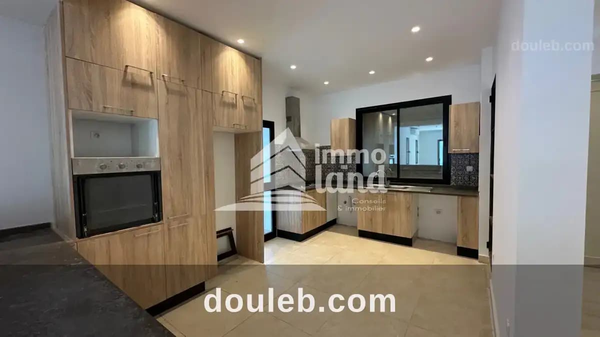 Villa s3 sur 3 niveaux à gammarth à Tunis