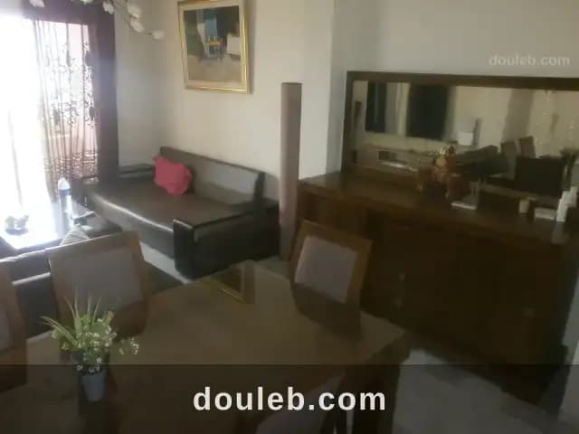 Appartement au premier etage richement meuble à Tunis