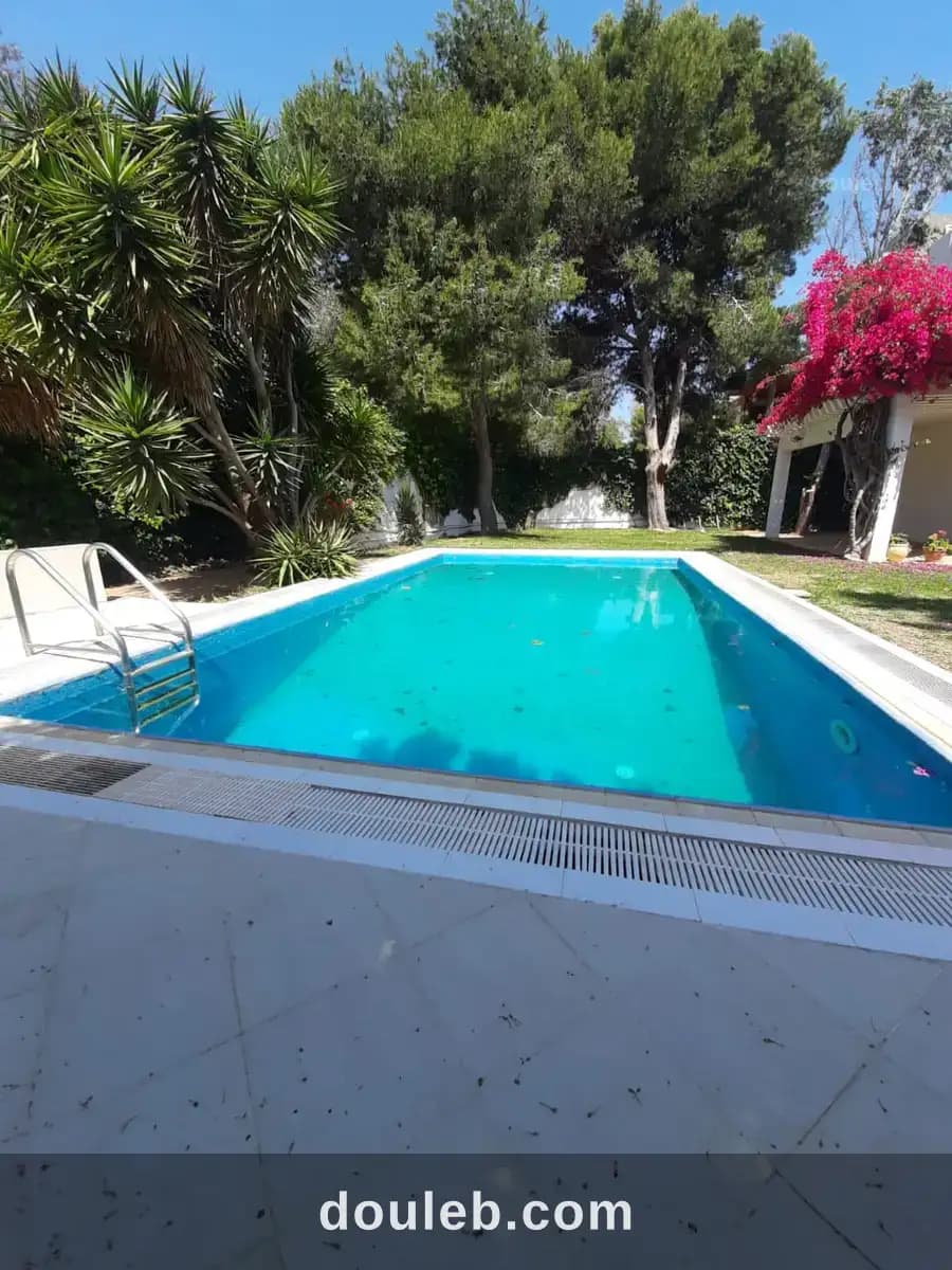 Maison avec jardin piscine à Tunis