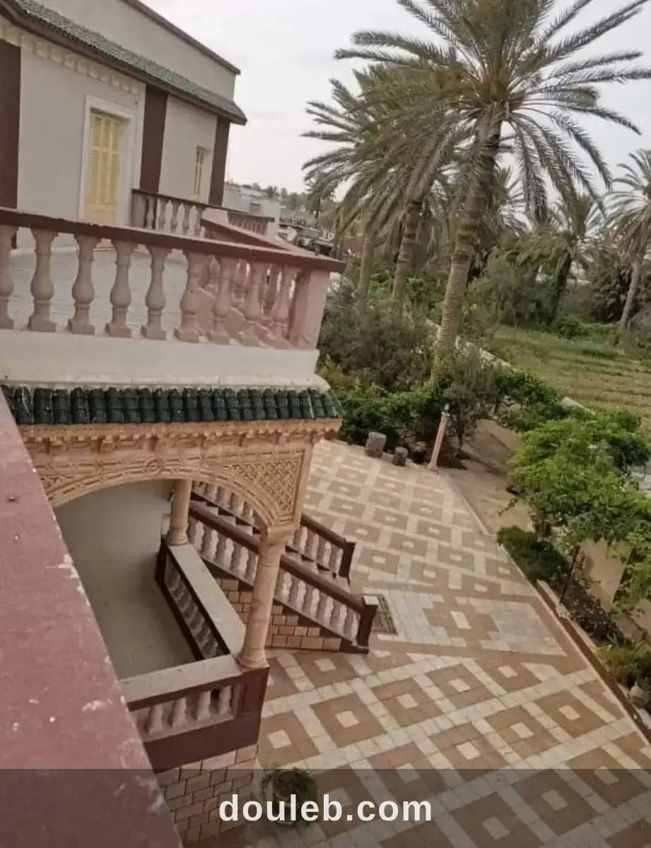 Splendide villa dans un quartier calme et chic - Miniature 3