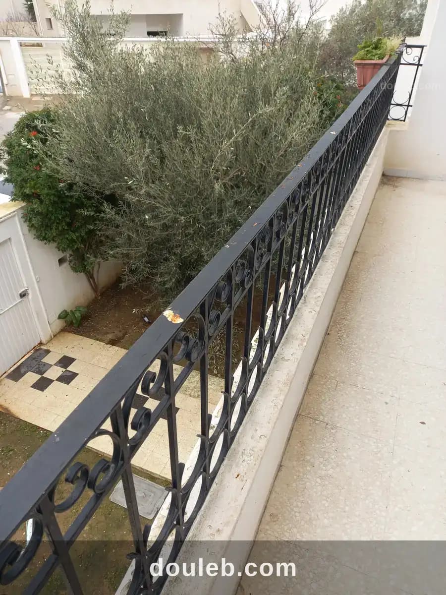 Jolie villa s3 a menzah 8 - Miniature 3