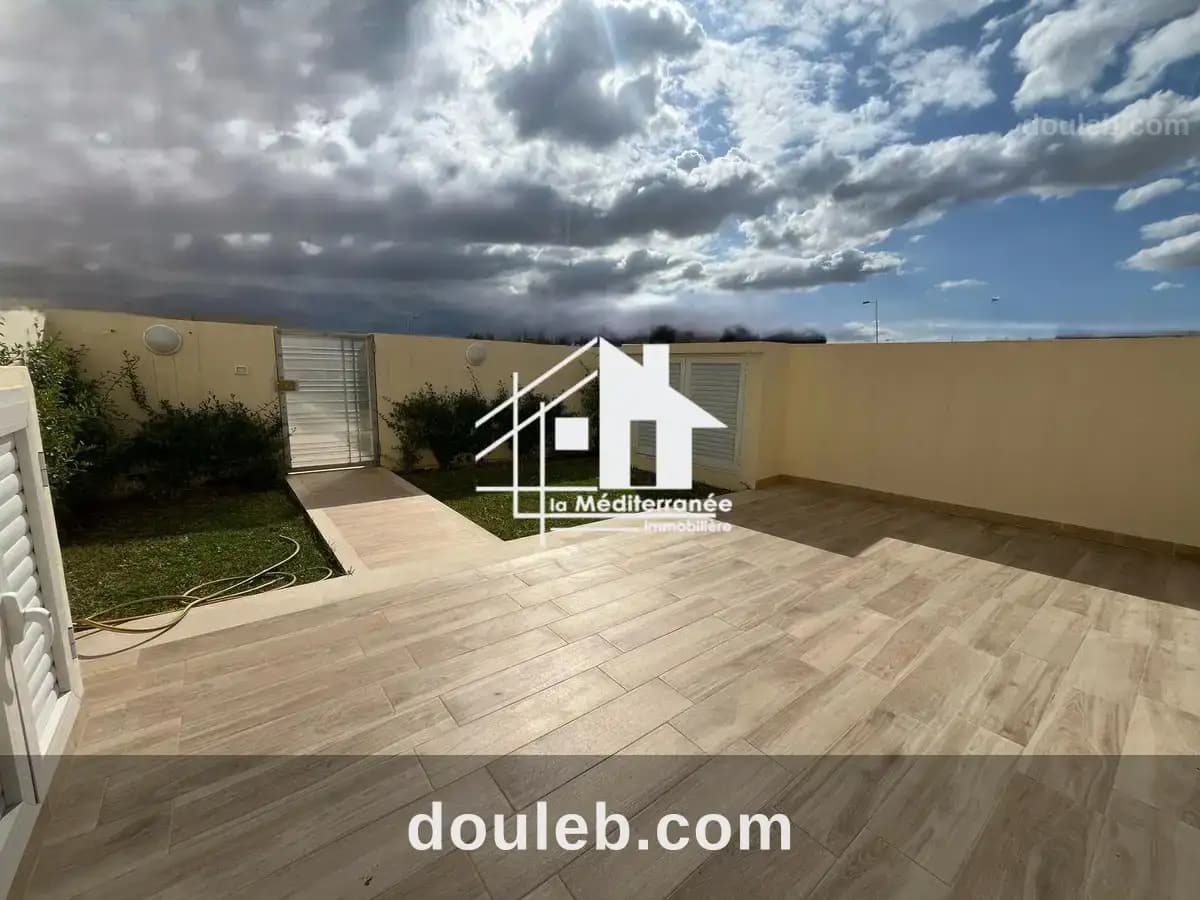 Appartement s1 avec jardin au jardin de carthage à Tunis