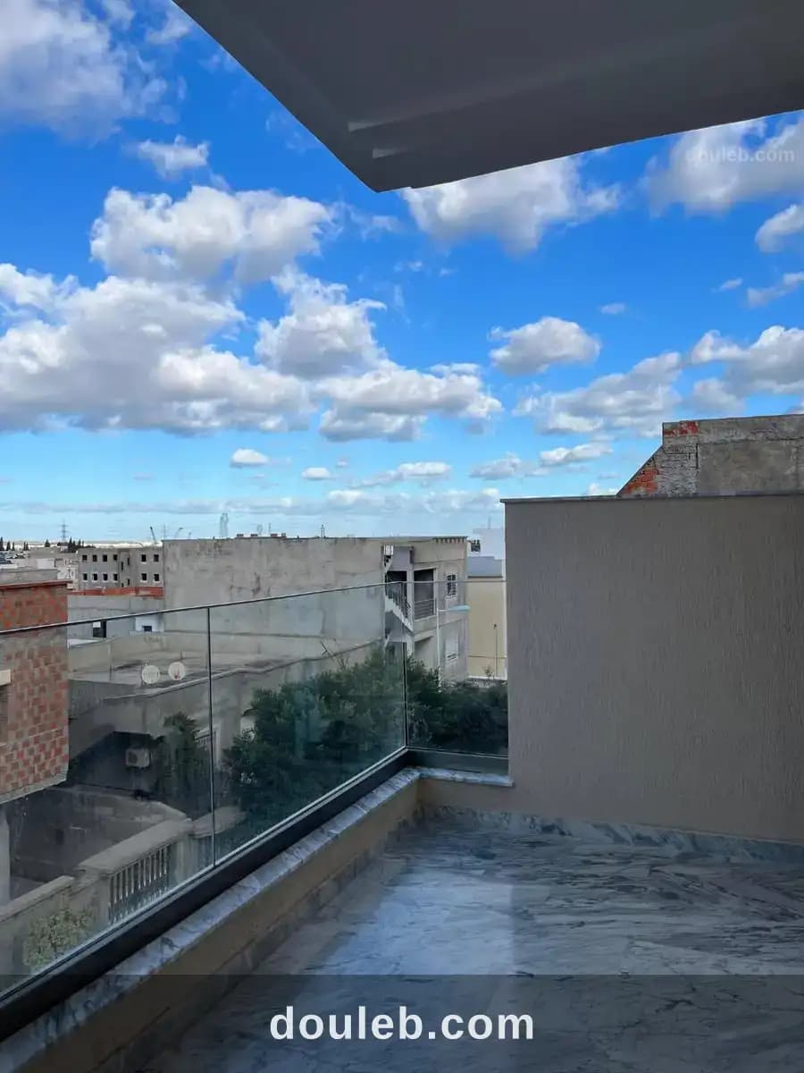 Premier étage de villa mj 6 à Ben Arous