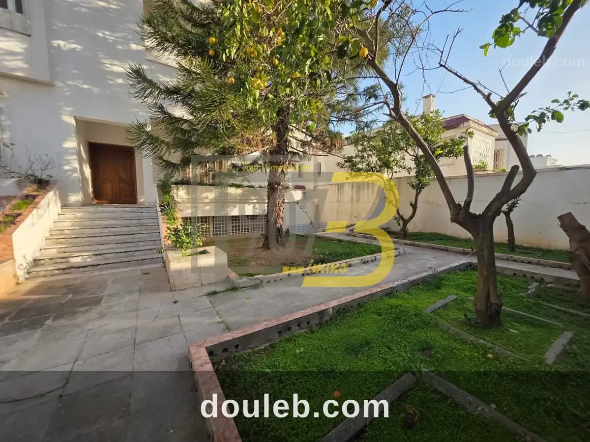 Villa à rénover à menzah 6 opportunité rare à Ariana