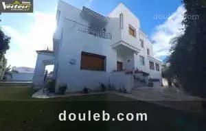 A villa hstanding avec piscine ref139a à Tunis