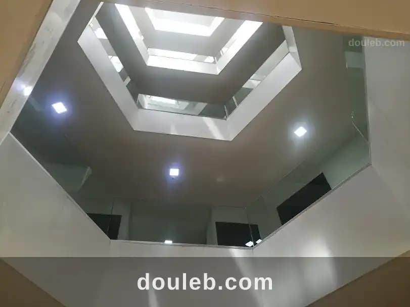 Bureau 130 m2 hall plus 3 à charguia 2 à Ariana