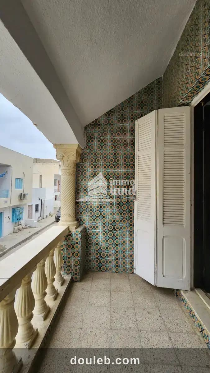Etage de villa s3 à la marsa - Miniature 2