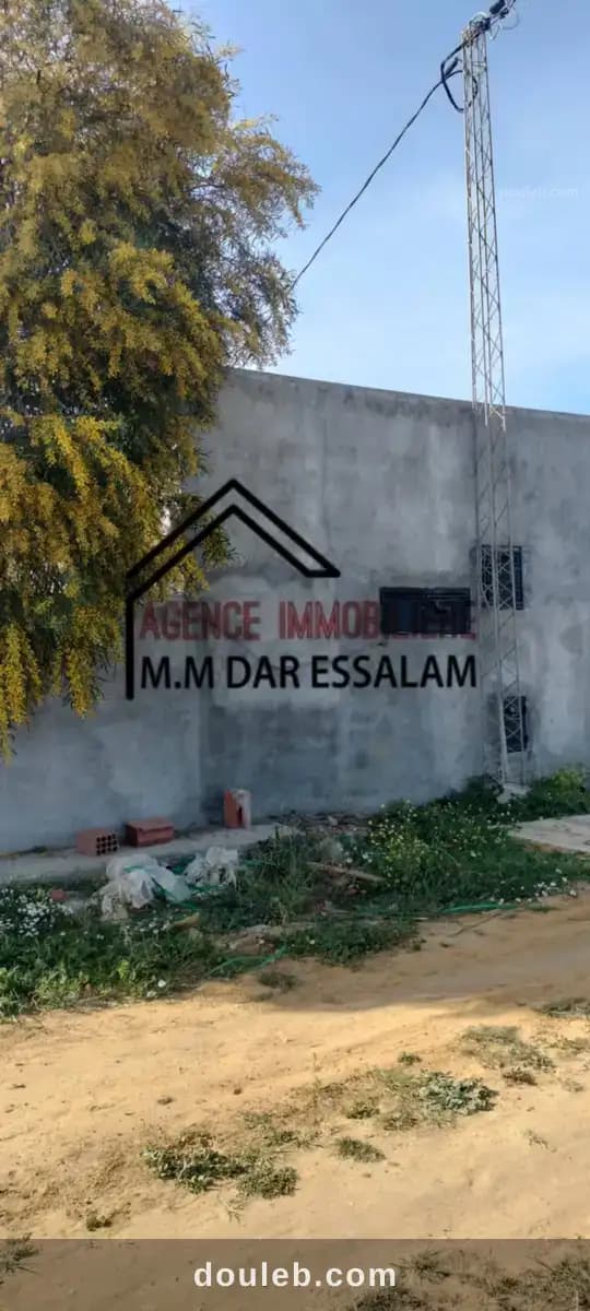 Terrain agricole contenant une maison à Nabeul
