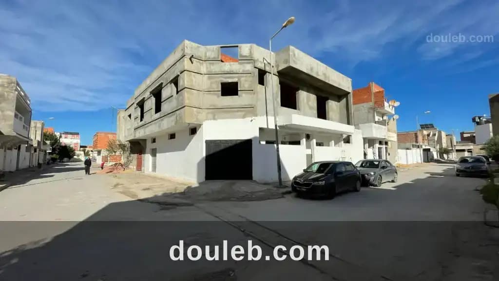 Villa angle 170m fouchana à Ben Arous