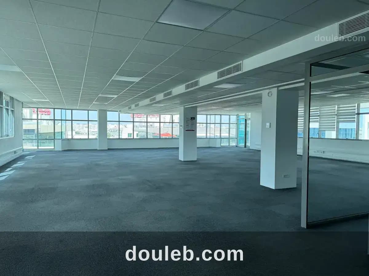 Super bureau 840 m2 hs au lac 2 à Tunis