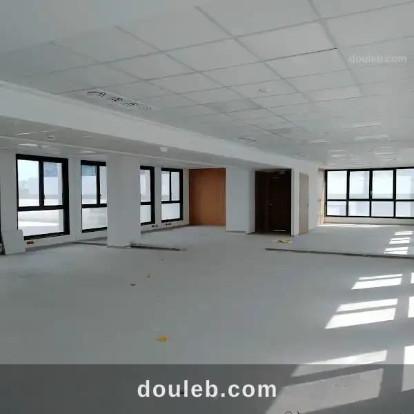 Bureau 826 m2 très haut standing au lac 2 à Tunis