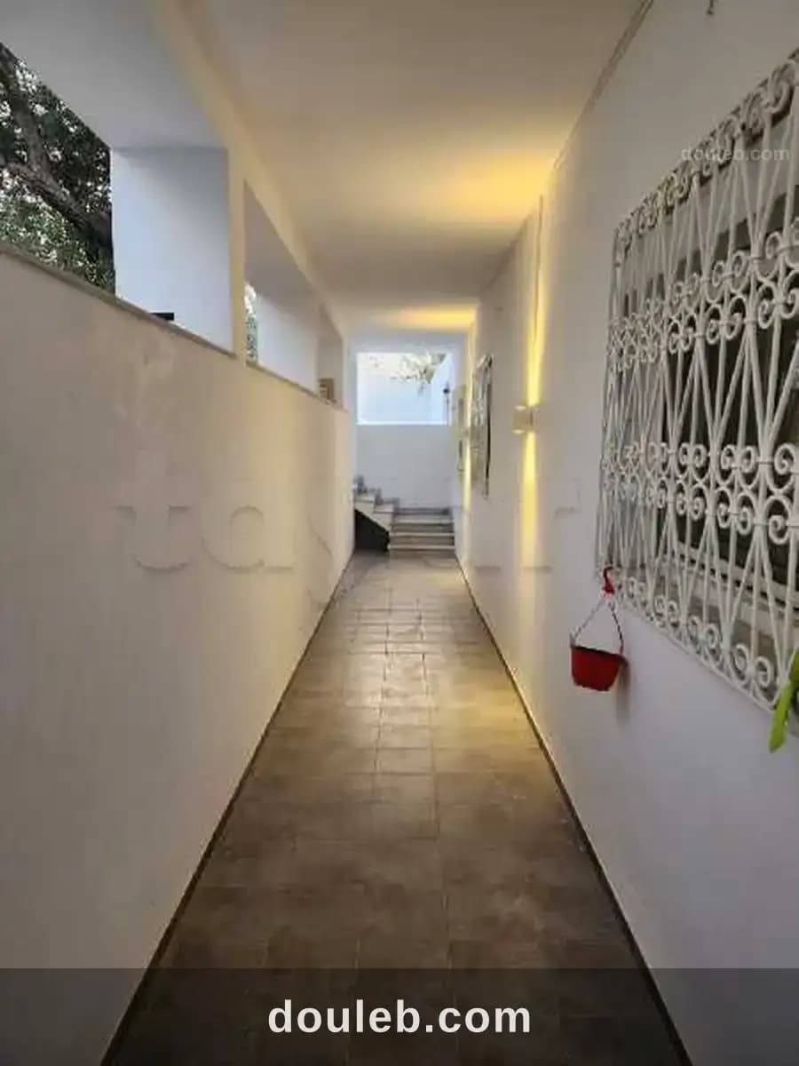 Rez de chaussée d'une villa manar1 à Tunis
