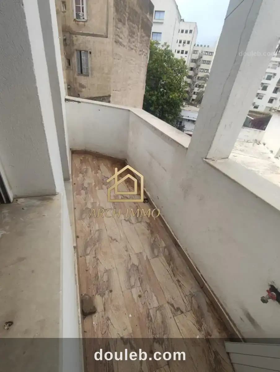 Un s2 à hedi checker lafayette à Tunis