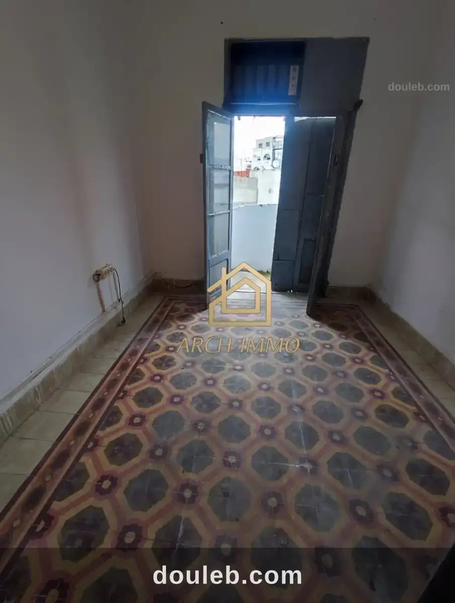 S1 à chedli kalela à Tunis