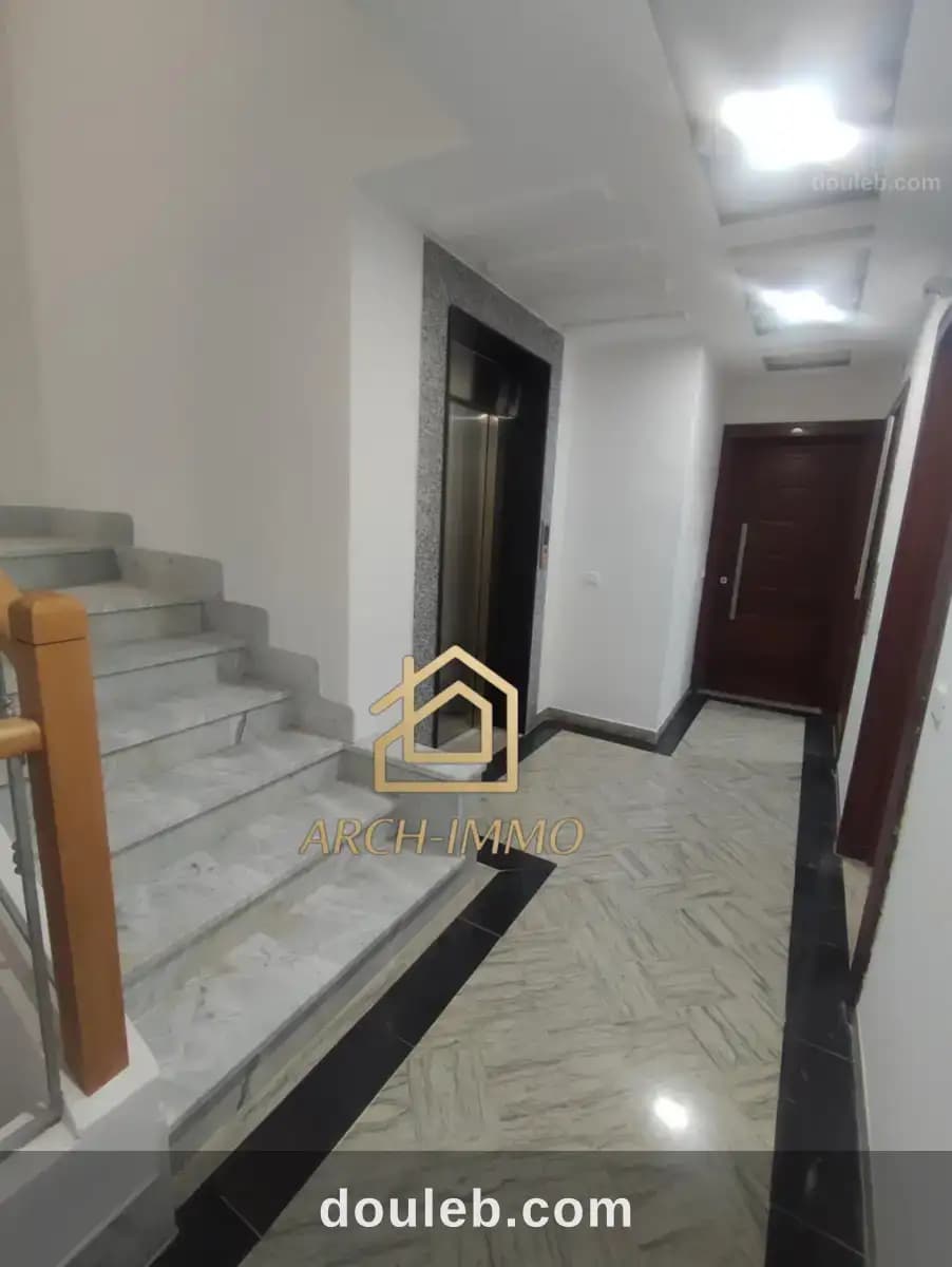 Des bureaux neufs à lafayette à Tunis