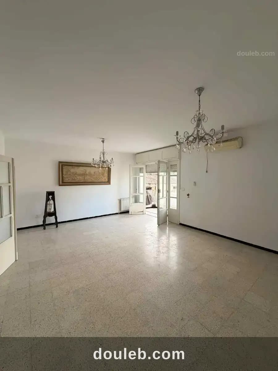 Appartement spacieux cité les roses à Ariana