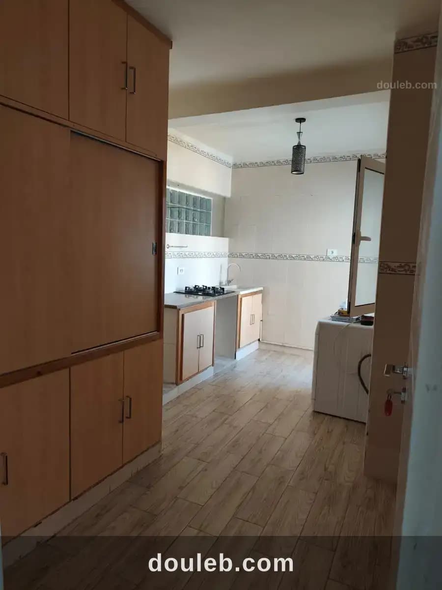 Menzah 7 appt s3 bien situé à Ariana