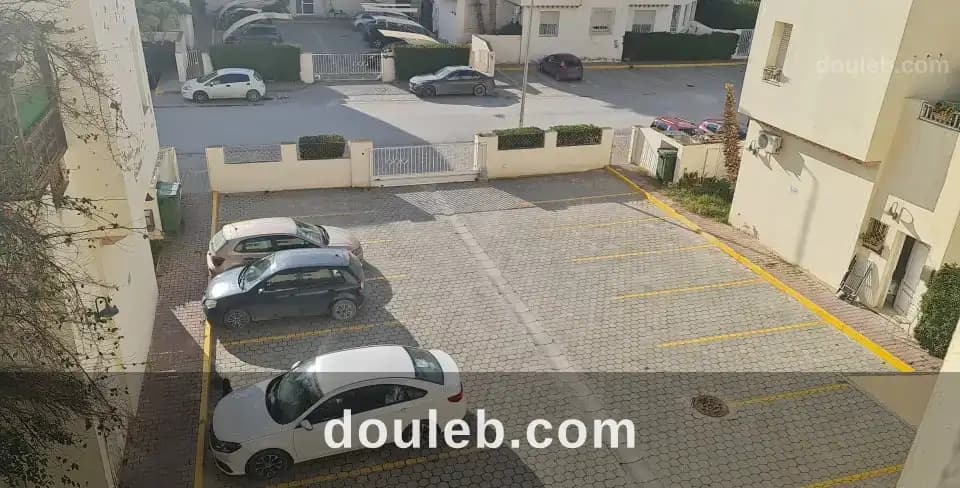 S 3 appartement à Ariana