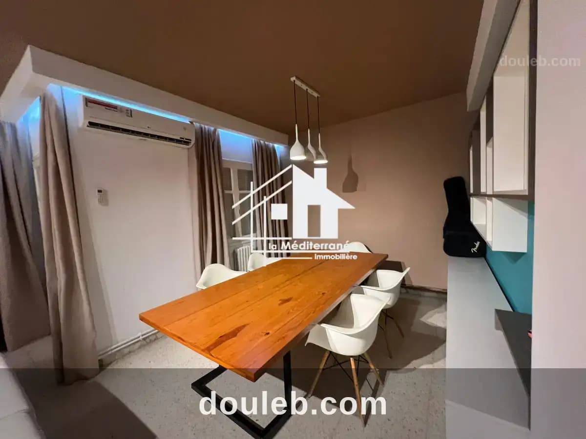 Un appartement s plus 4 meublé à menzah 7 à Ariana