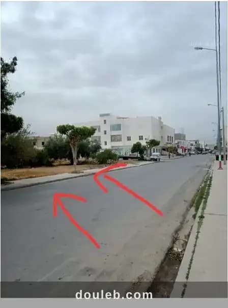 Opportunité d'investissement 2313 m2 et r5 à Sousse