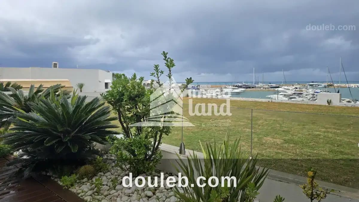 Villa plain pied s3 à marina gammarth à Tunis