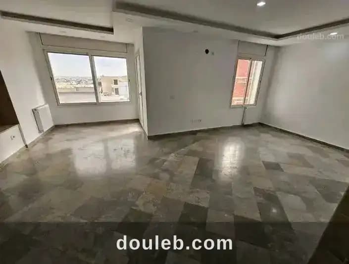 Étage d'une villa s 3 cité el ghazela à Ariana