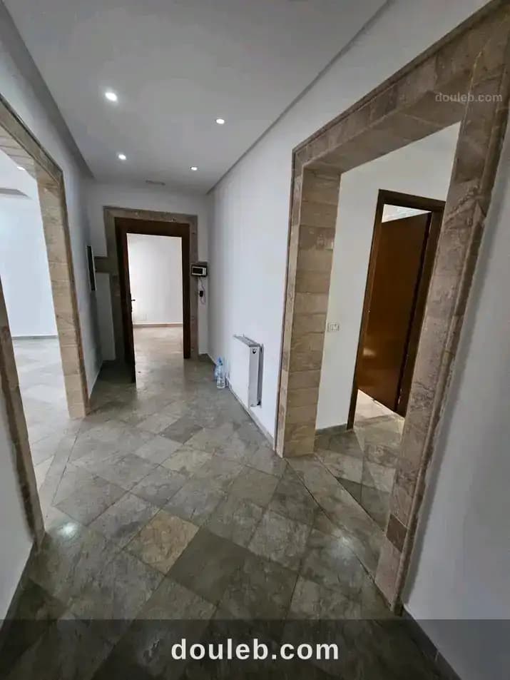 Étage d'une villa s 3 cité el ghazela - Miniature 2