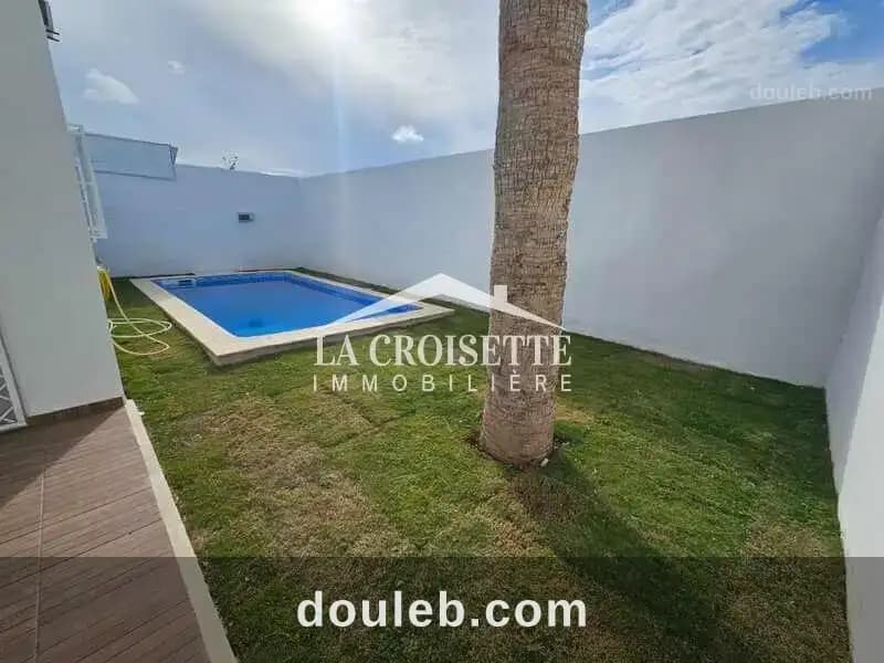 Duplex s5 avec piscine à la marsa zvl0066 - Miniature 2