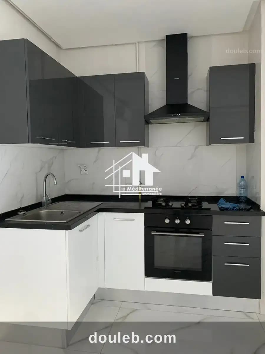 Un appartement s 1 haut standing à ennasr à Ariana