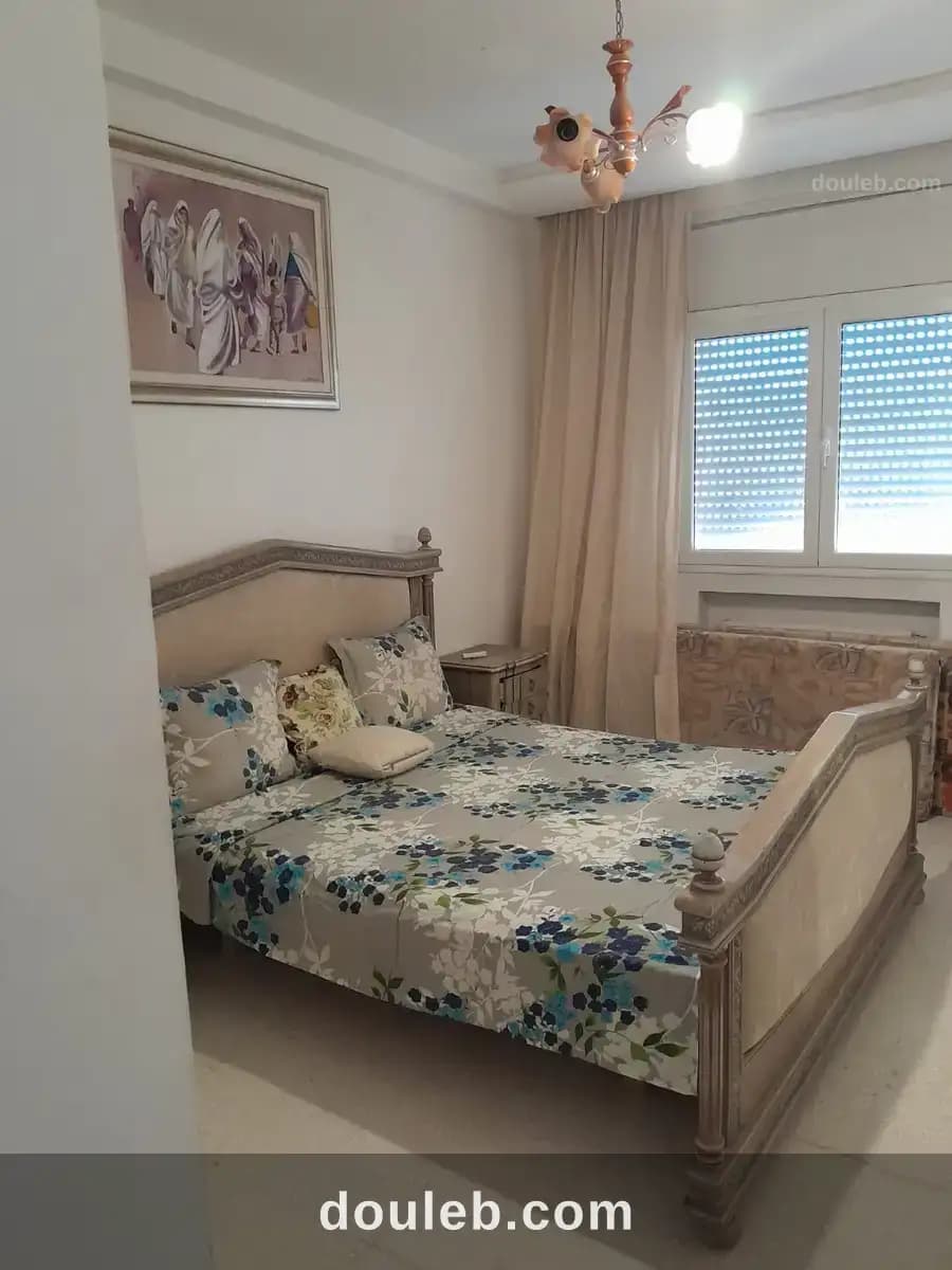 Un appartement meublé s2 à ennasr 2 - Miniature 2