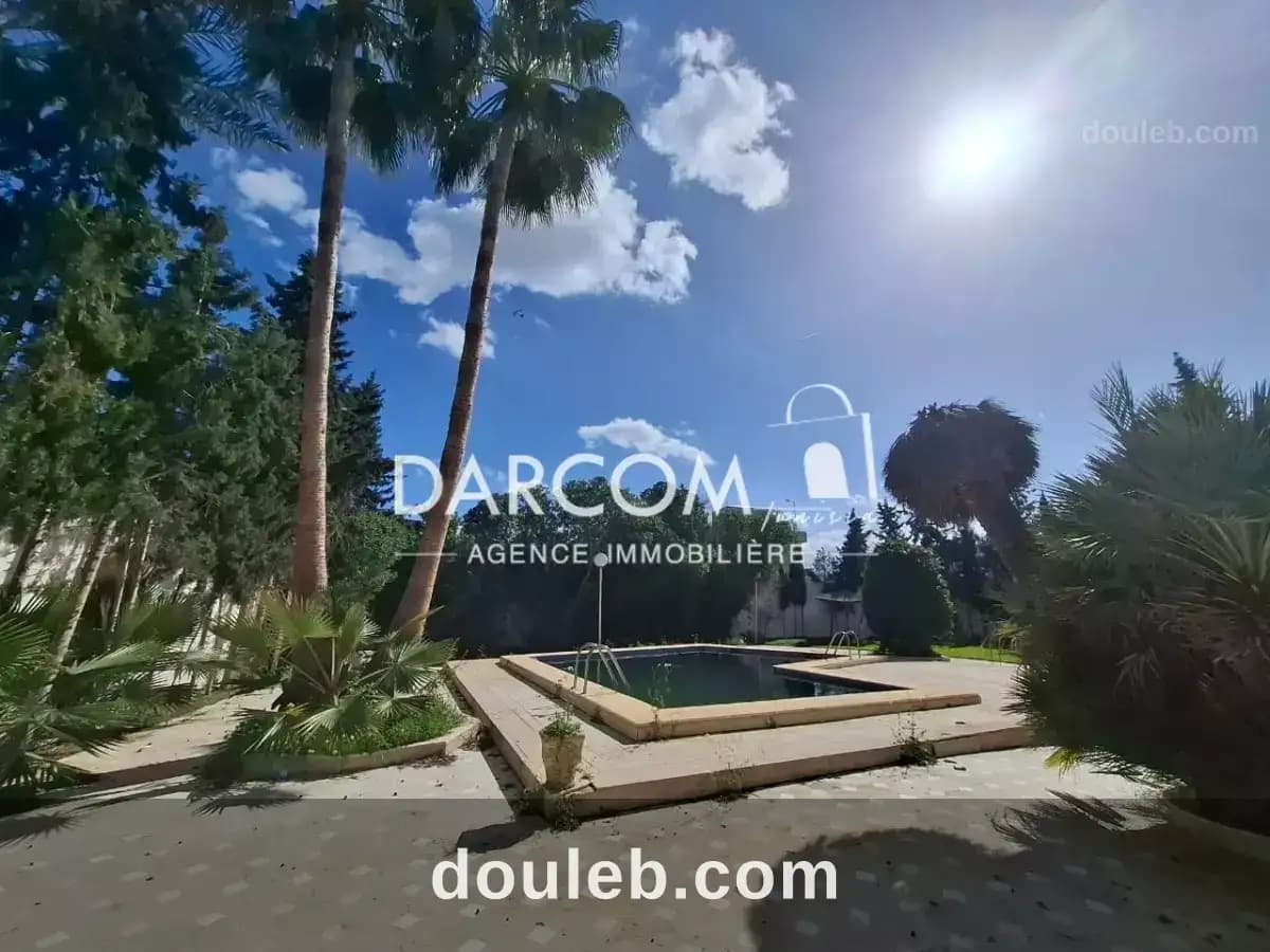 Villa de maitre la soukra chotrana 2 à Ariana