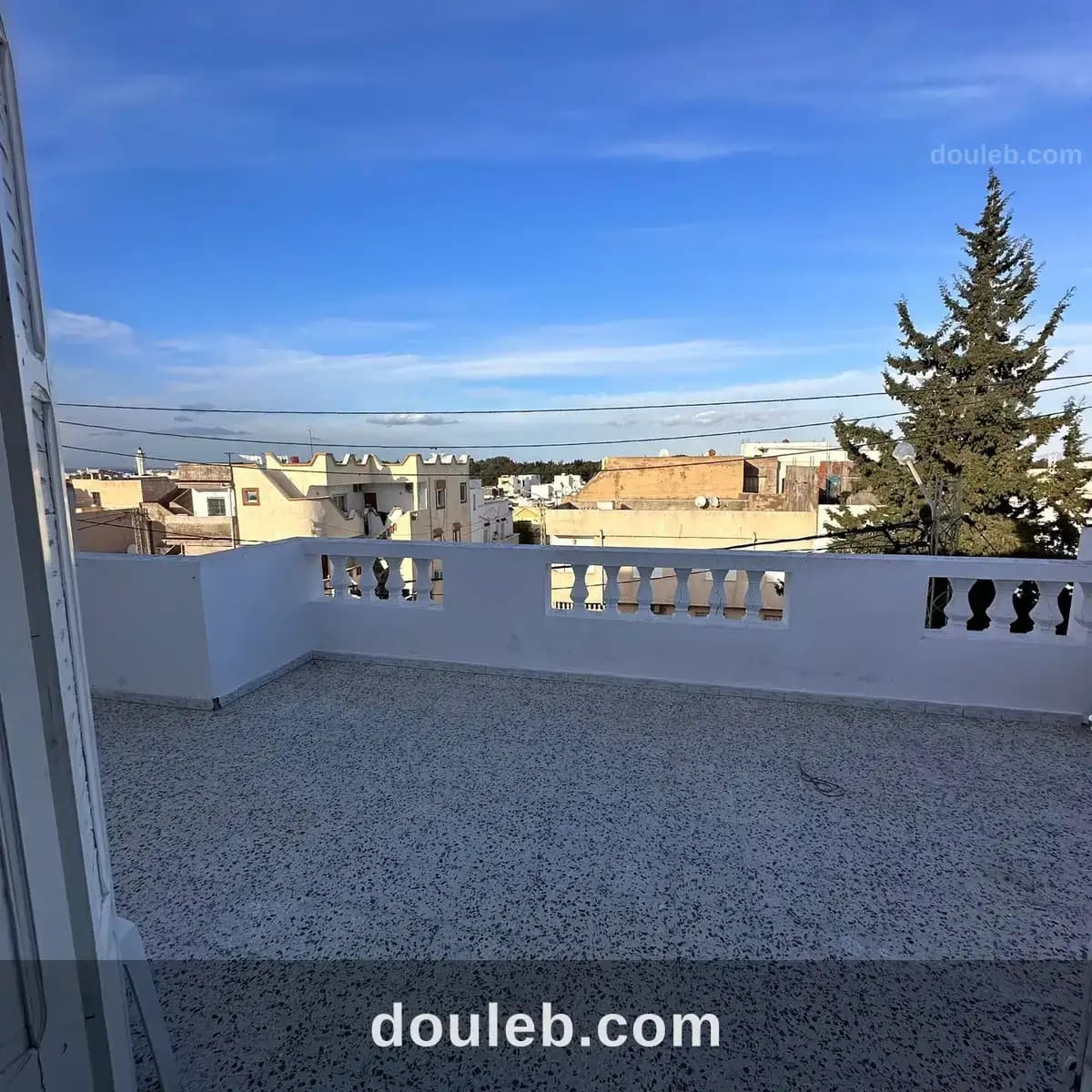 Av deux maisons indépendantes - Miniature 2