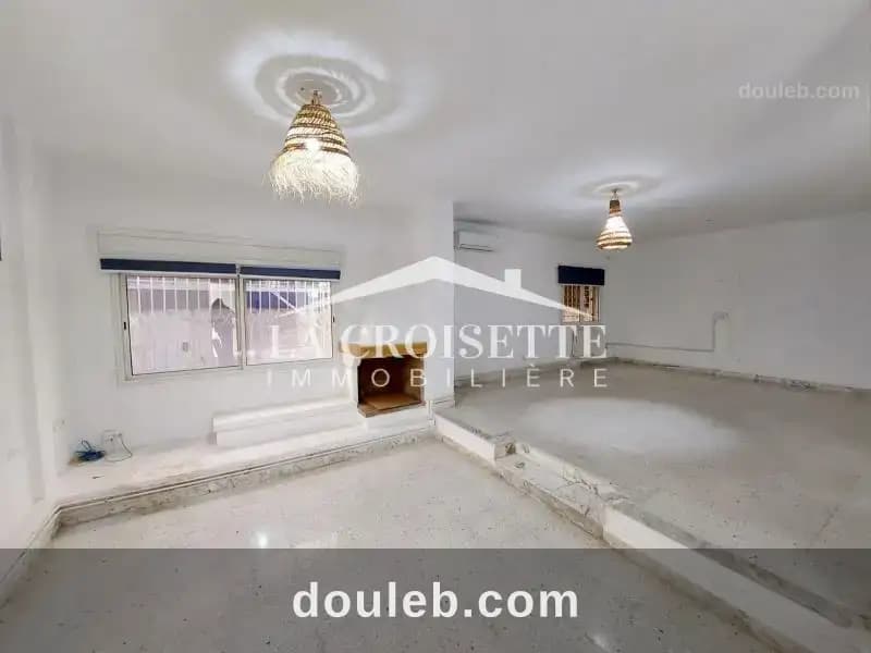 Villa s4 avec terrasse et jardin à la marsa - Miniature 2
